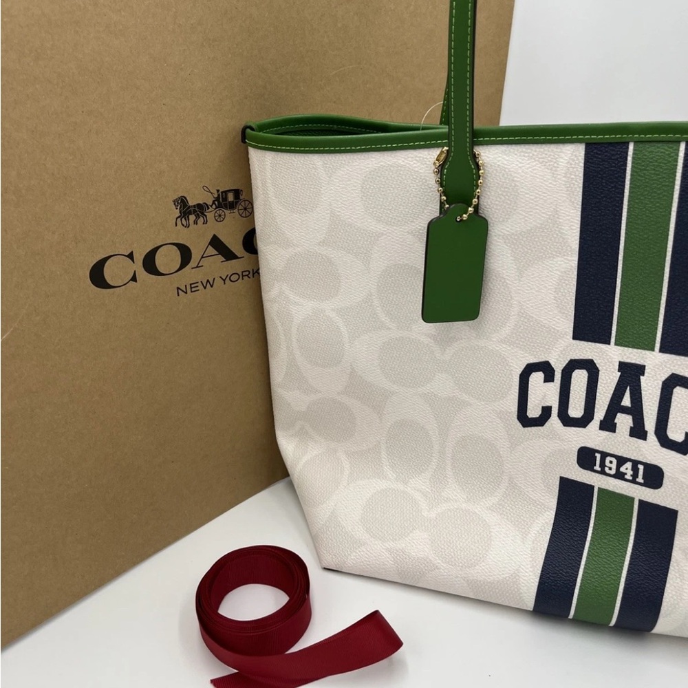NWT Coach City Tote Bag In Signature Canvas W/ Coach Graphic CBI79 Chalk/Kelly - Picture 11 of 15